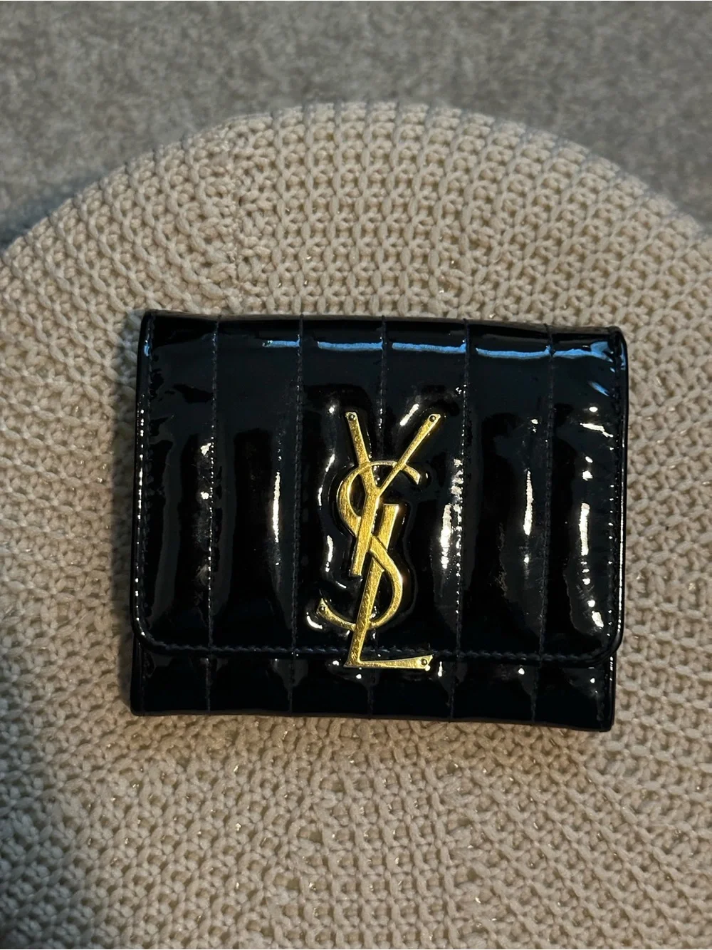 Authentic Saint Laurent Black Patent Vicky
Quilted Logo Wallet - Picture 7 of 12
